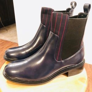 Charles & Keith boots in size 7